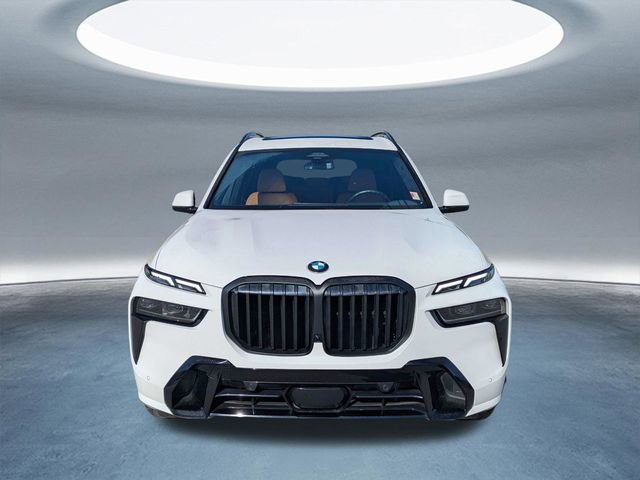 Used 2024 BMW X7 xDrive40i w/ M Sport Package AWD/4WD image 9