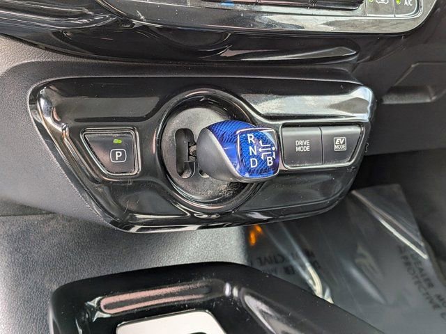Used 2016 Toyota Prius Three Touring FWD image 18