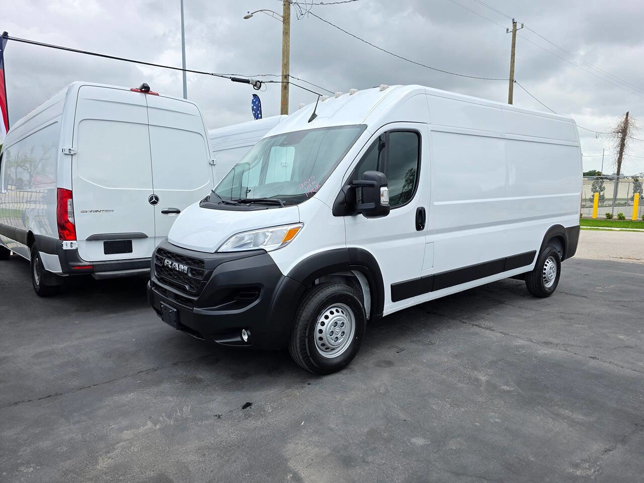Used 2025 RAM ProMaster 3500 w/ Convenience Group FWD image 28