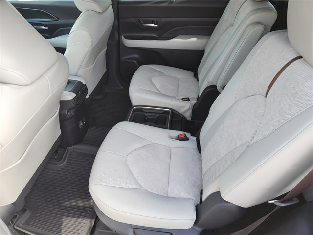 New 2026 Toyota Grand Highlander AWD Hybrid image 21