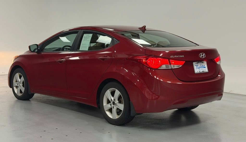 Used 2013 Hyundai Elantra GLS w/ Preferred Pkg image 3
