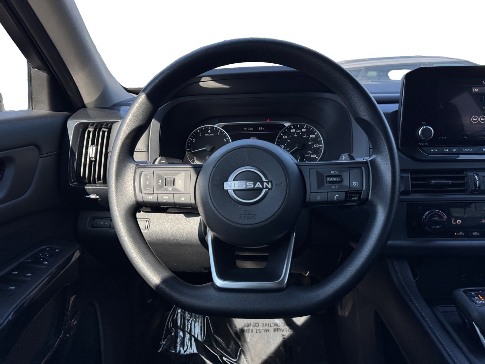 Used 2024 Nissan Pathfinder S FWD image 12