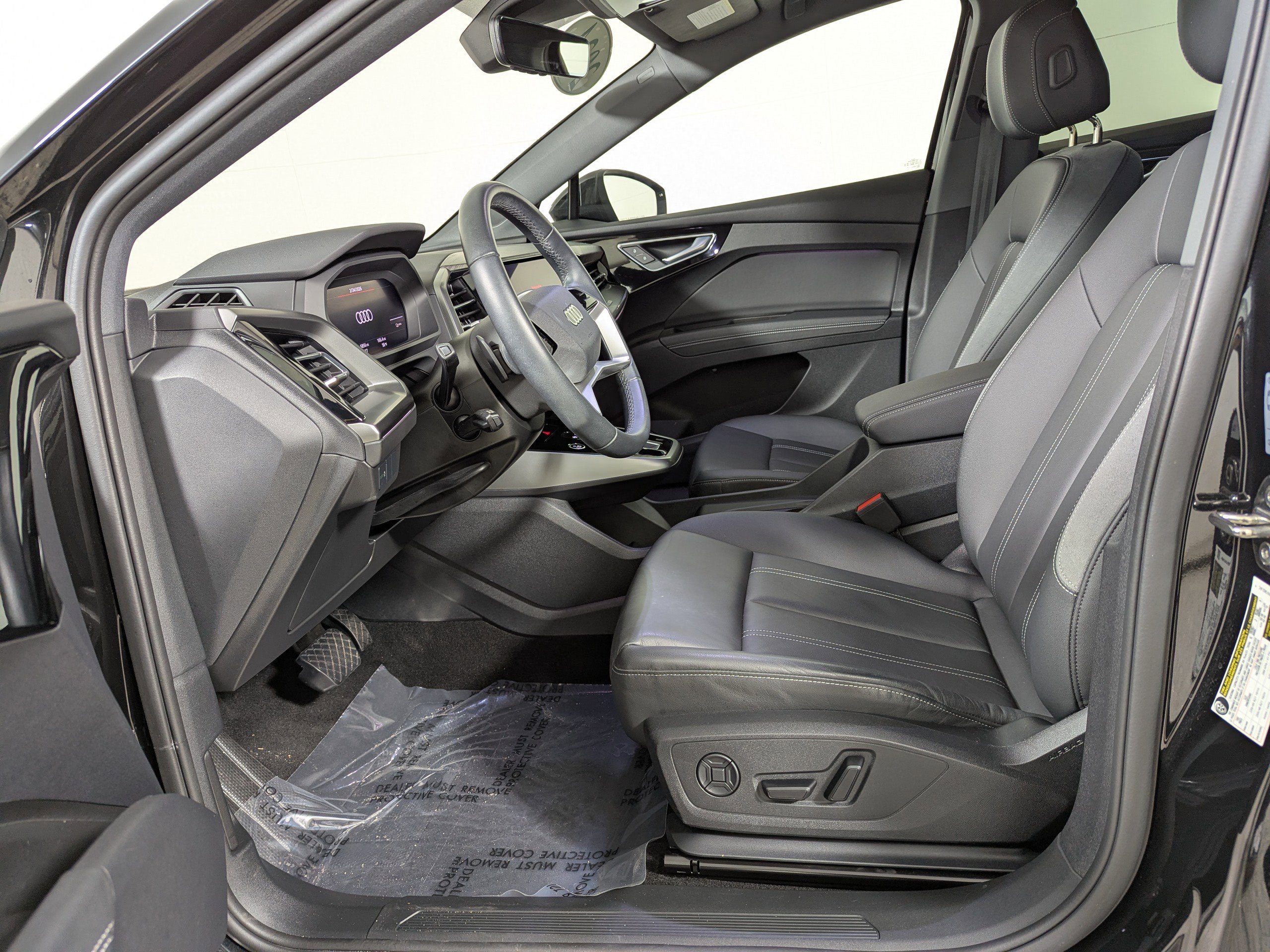 Certified 2024 Audi Q4 e-tron Premium Plus w/ Premium Plus image 9