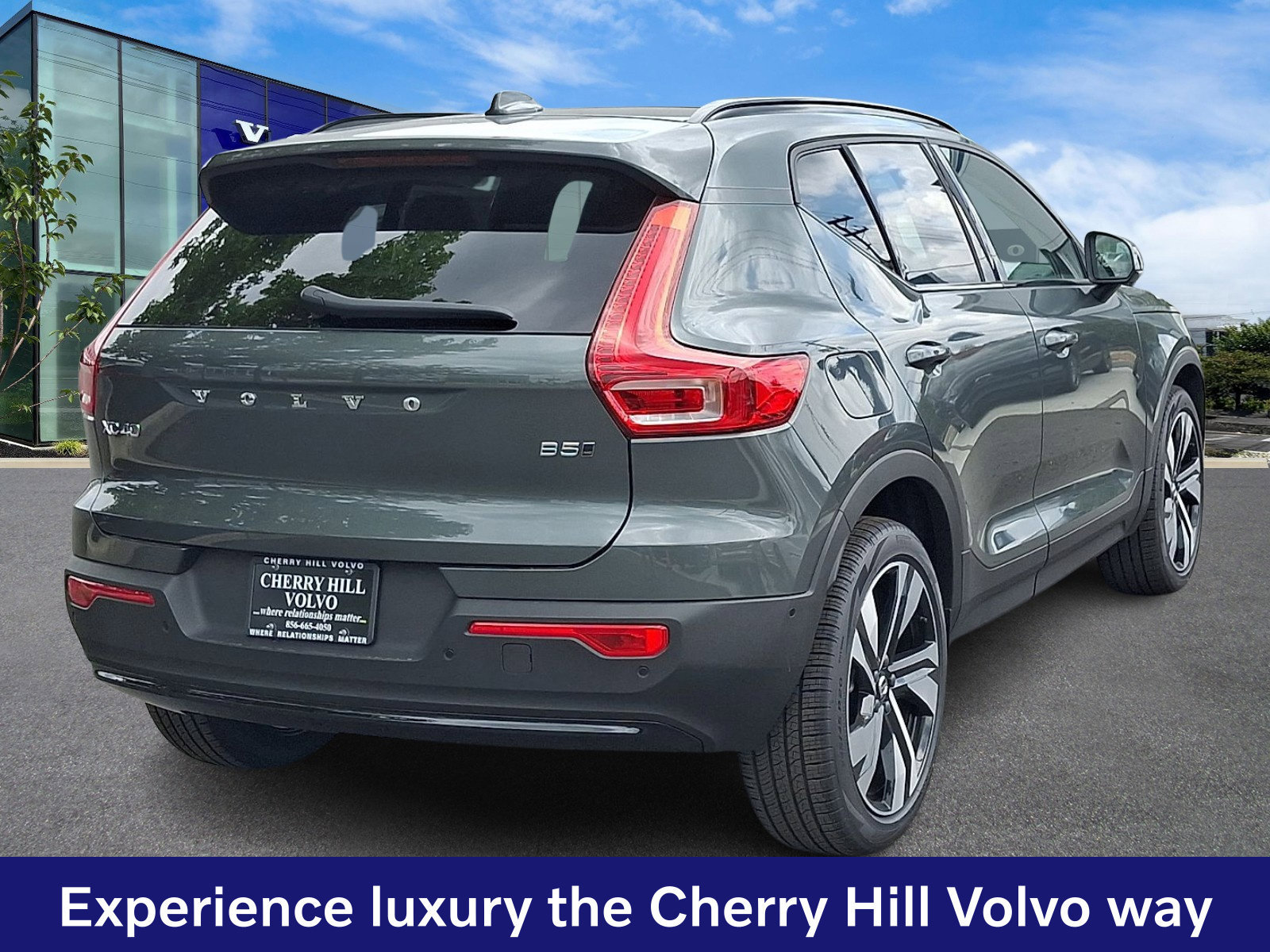 New 2026 Volvo XC40 B5 Ultra w/ Climate Package AWD/4WD image 5