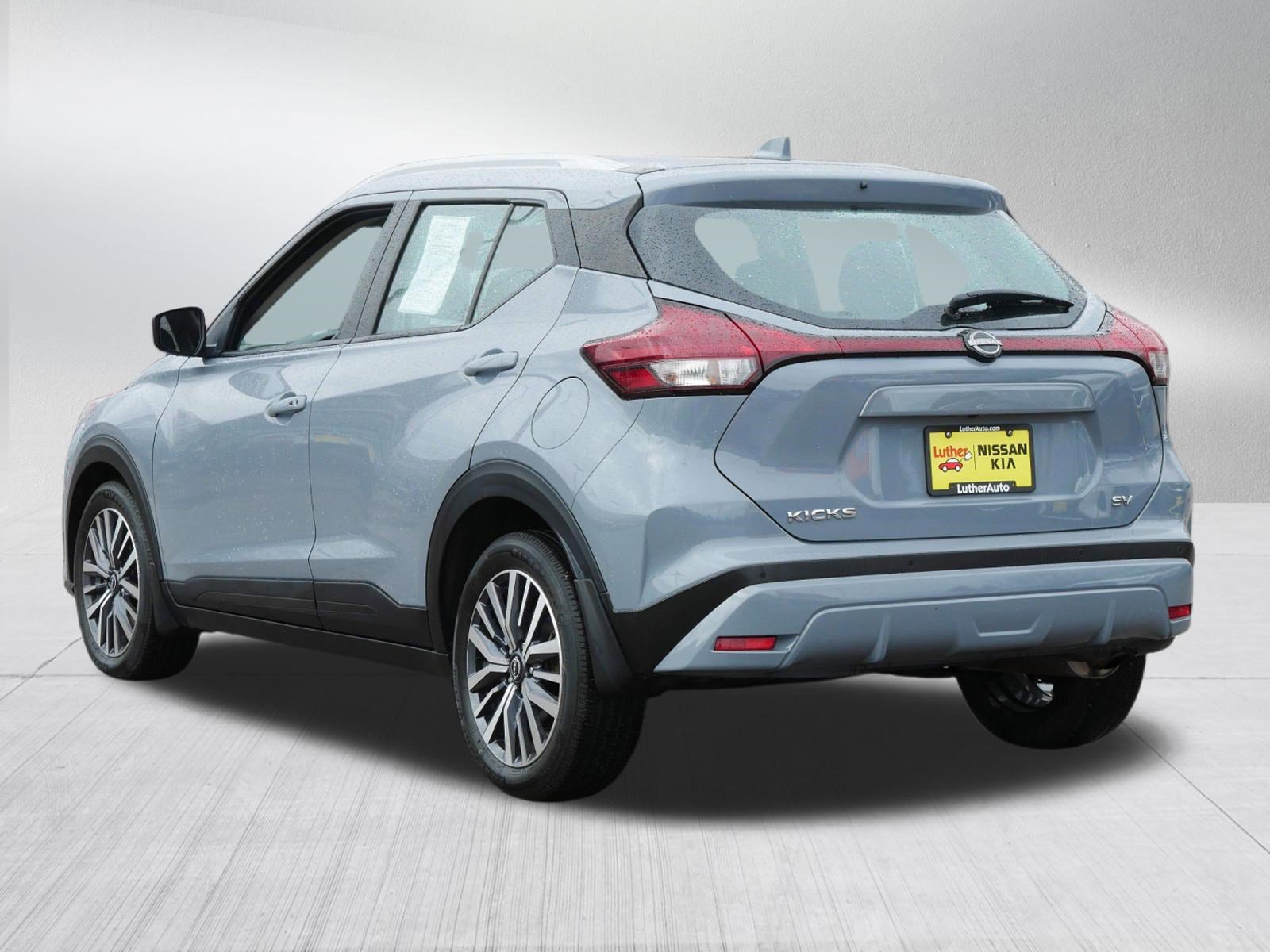 Certified 2023 Nissan Kicks SV image 5