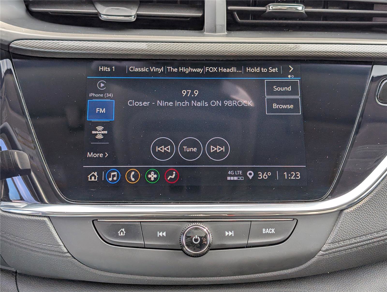 Used 2023 Buick Encore GX Essence w/ Experience Buick Package image 28