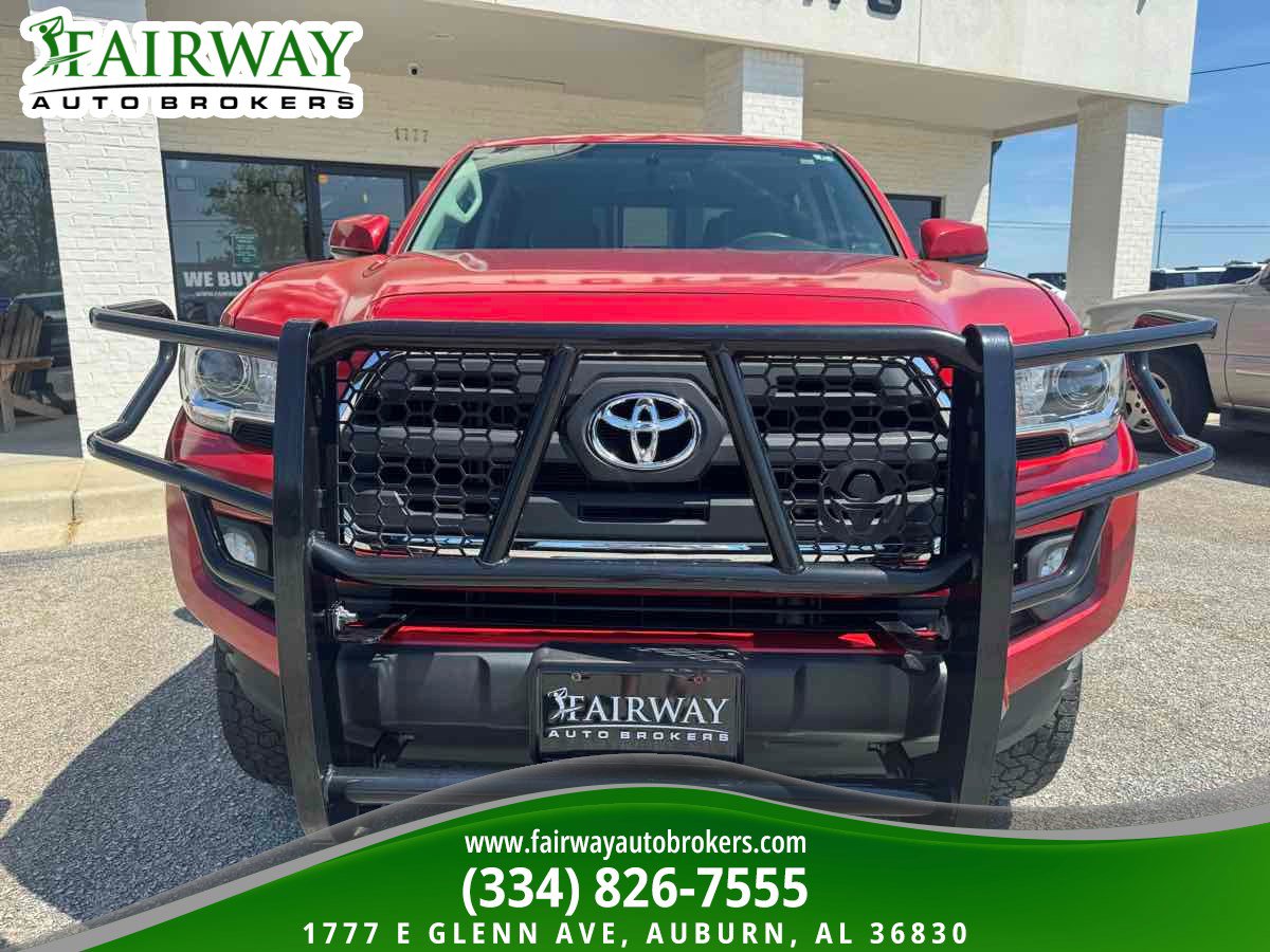 Used 2017 Toyota Tacoma SR5 w/ Tow Package image 3
