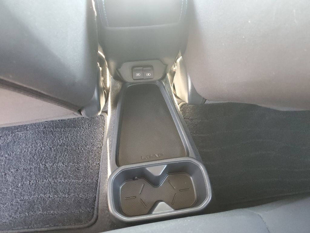 Used 2025 Nissan Leaf S FWD image 33
