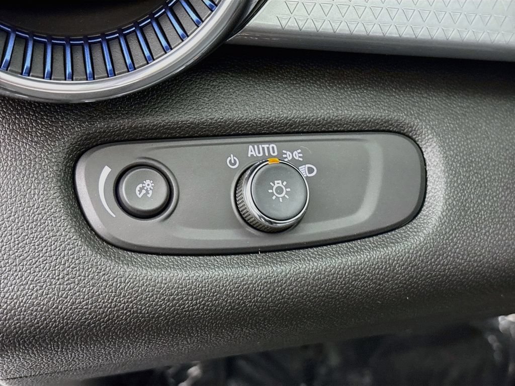 New 2026 Chevrolet Trax LT w/ Driver Confidence Package FWD image 10