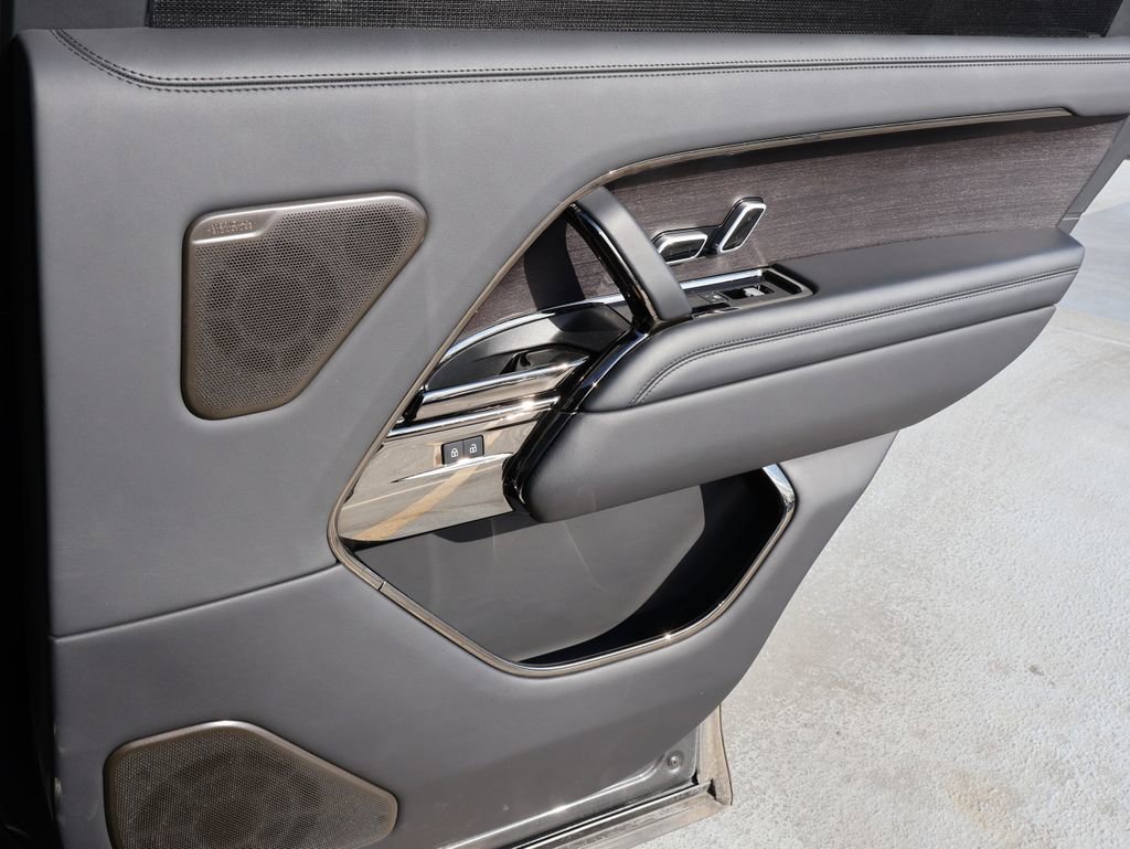 Certified 2023 Land Rover Range Rover SV image 23