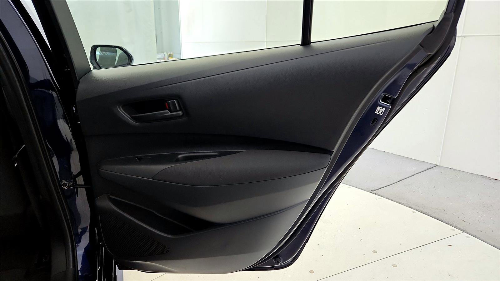 Used 2023 Toyota Corolla LE FWD image 19