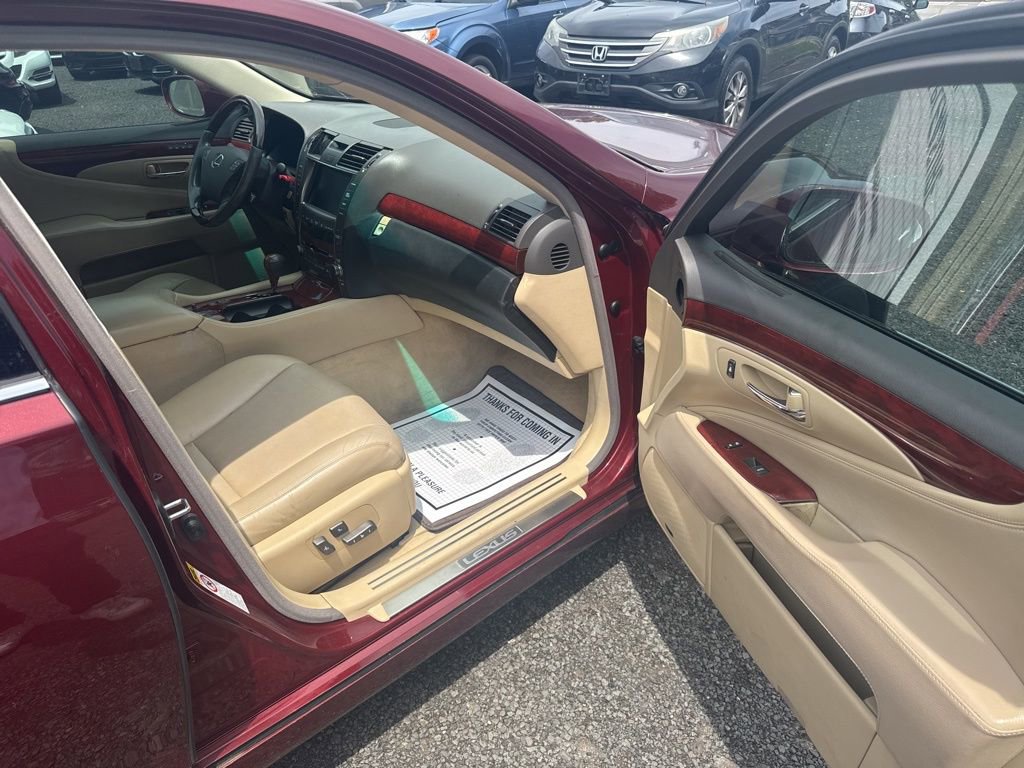 Used 2007 Lexus LS 460 image 27