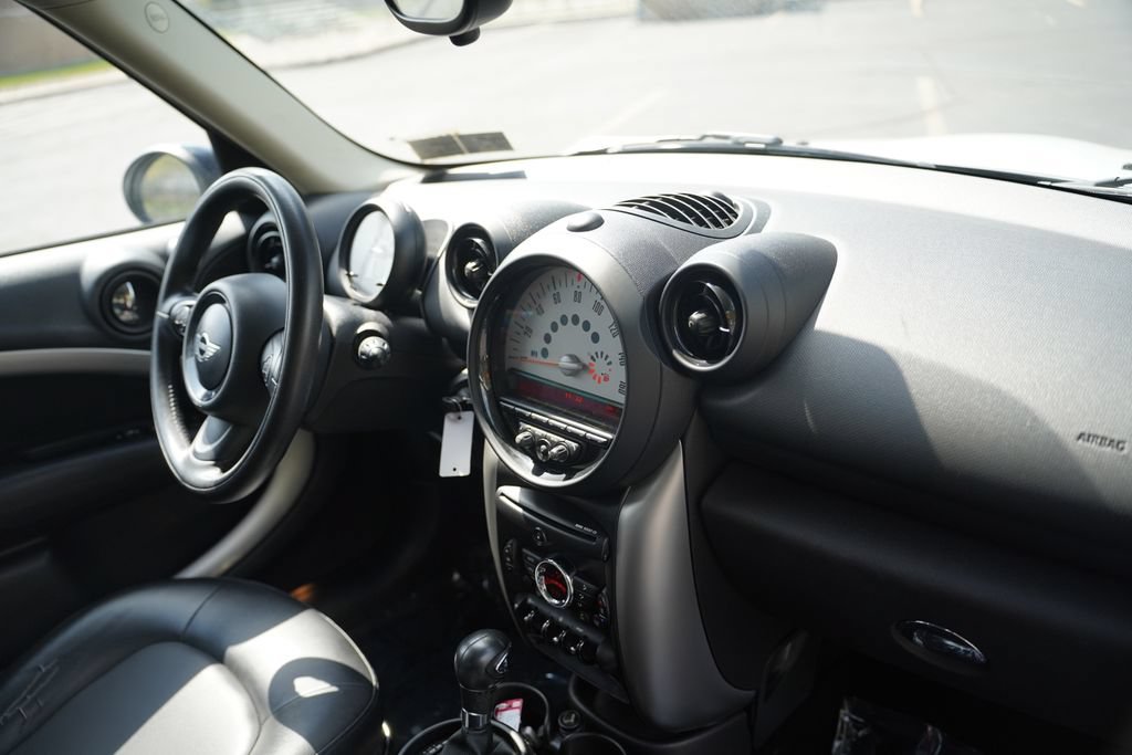 Used 2014 MINI Cooper Countryman FWD image 15