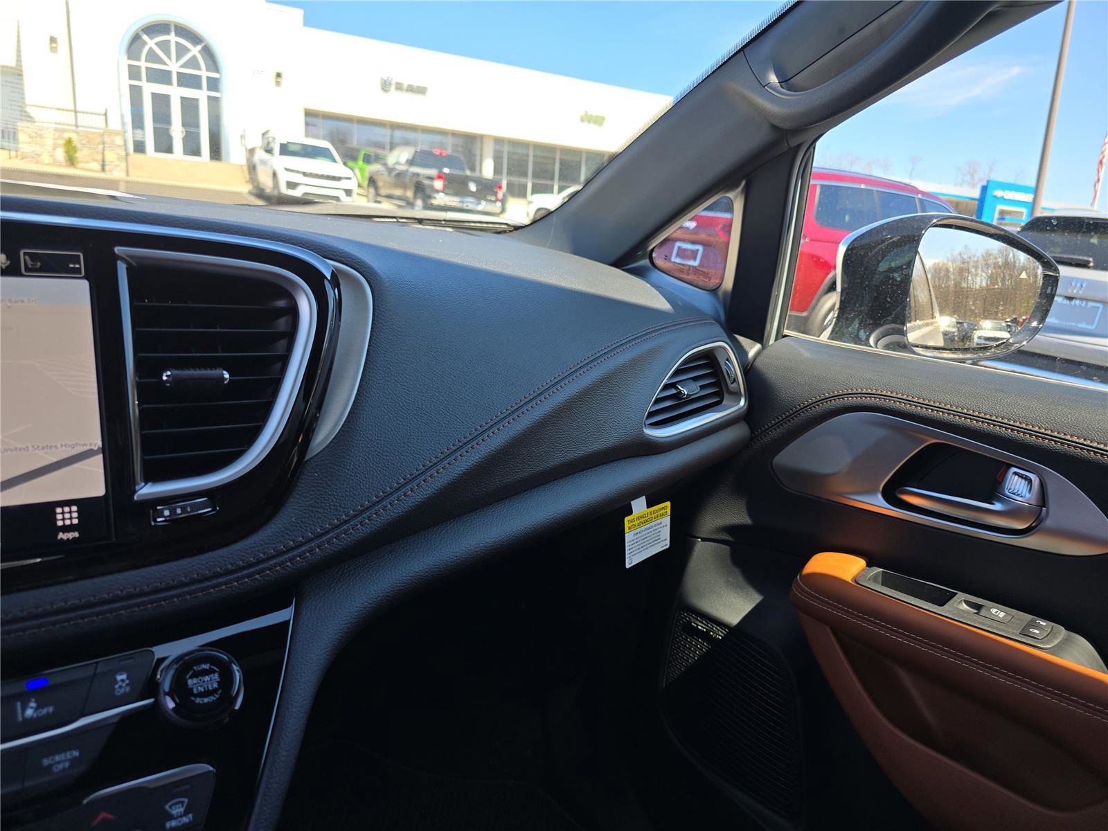 New 2026 Chrysler Pacifica Pinnacle image 25