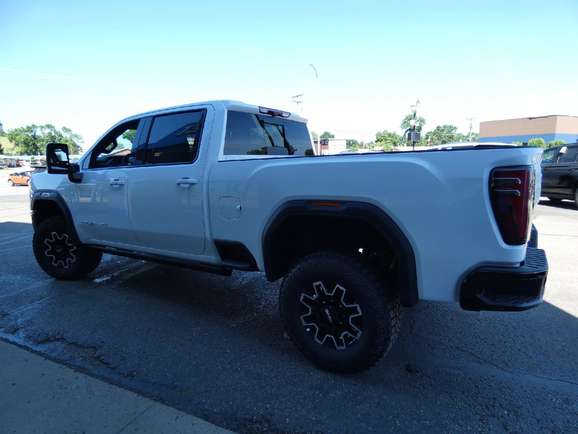 New 2026 GMC Sierra 2500 AT4X AWD/4WD image 11