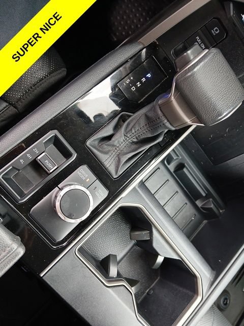 Used 2023 Toyota Tundra Limited AWD/4WD image 25
