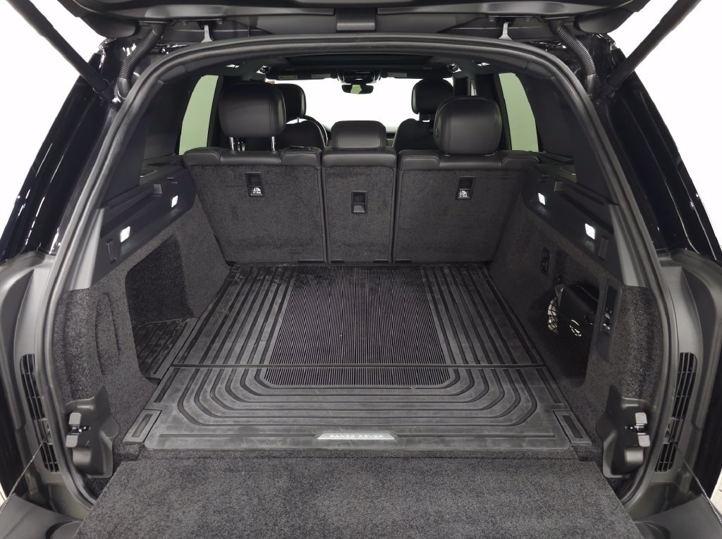 Certified 2026 Land Rover Range Rover SE AWD/4WD image 5