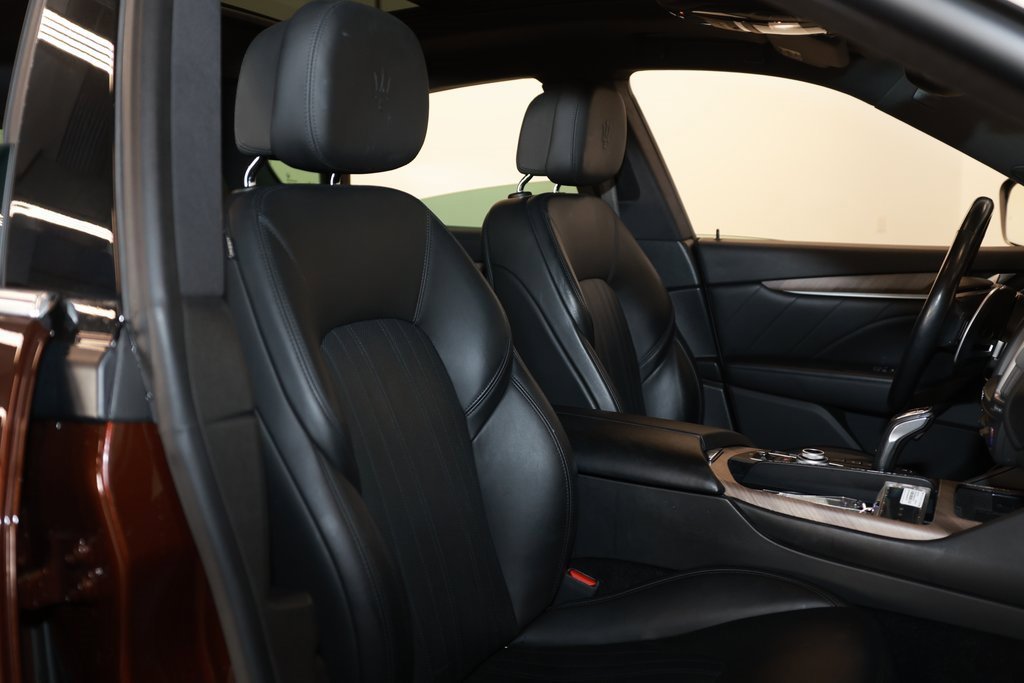 Used 2019 Maserati Levante GranLusso image 16