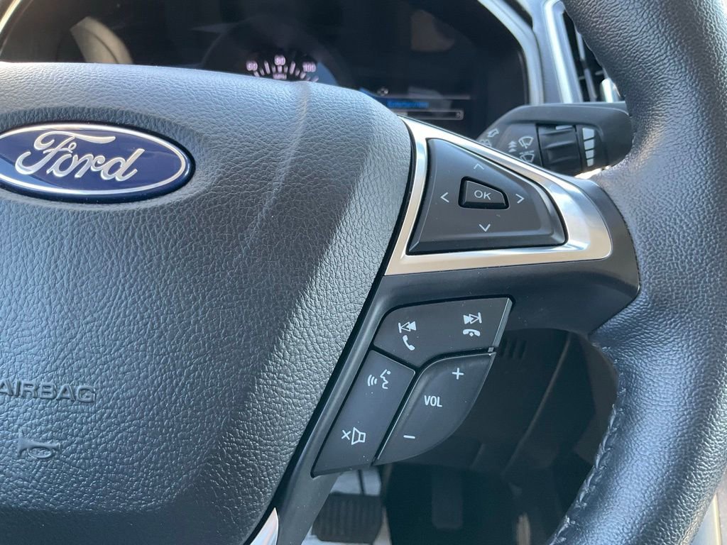 Used 2022 Ford Edge SEL w/ Convenience Package image 9