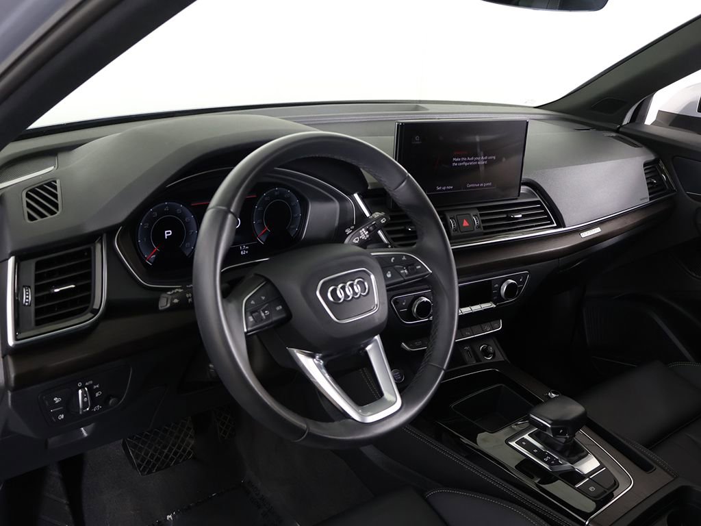 Used 2023 Audi Q5 2.0T Premium Plus w/ Premium Plus Package AWD/4WD image 30