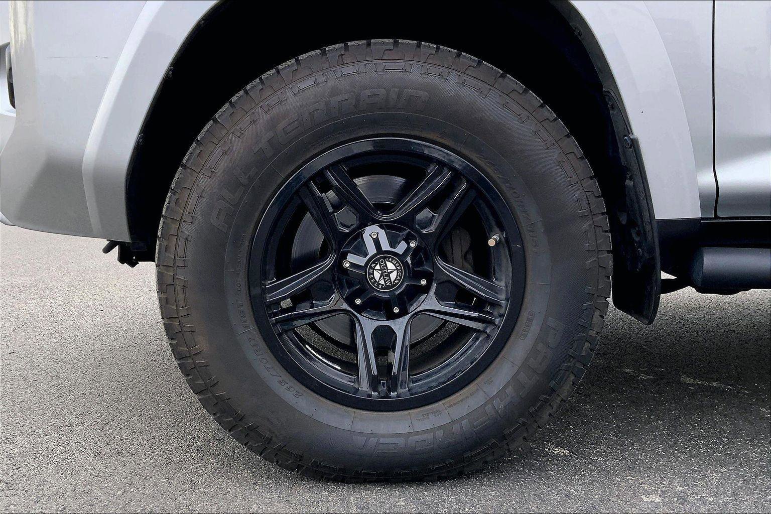 Used 2016 Toyota 4Runner SR5 image 9