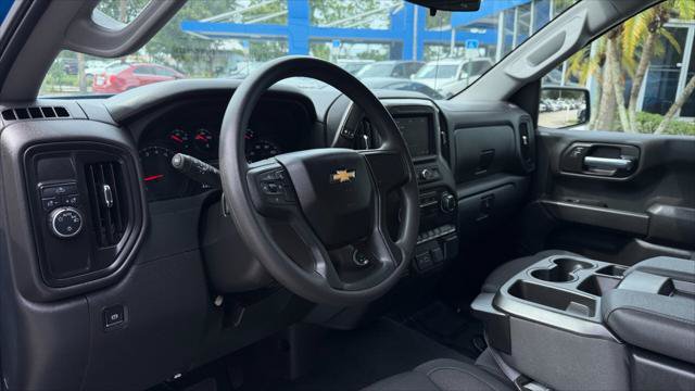 Used 2025 Chevrolet Silverado 1500 Custom w/ Turbomax Blackout Package RWD image 24