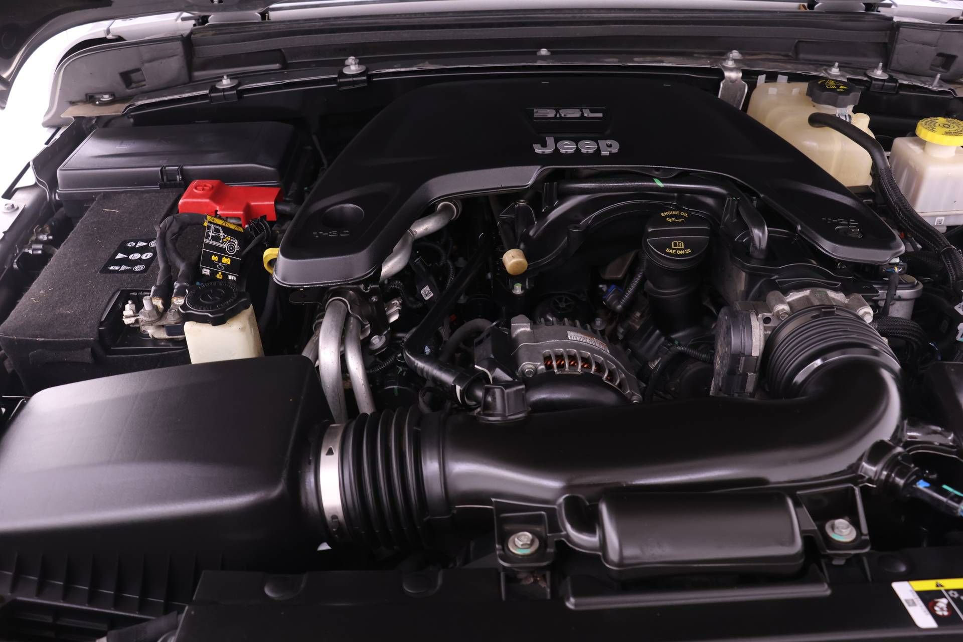 Used 2020 Jeep Gladiator Overland AWD/4WD image 17