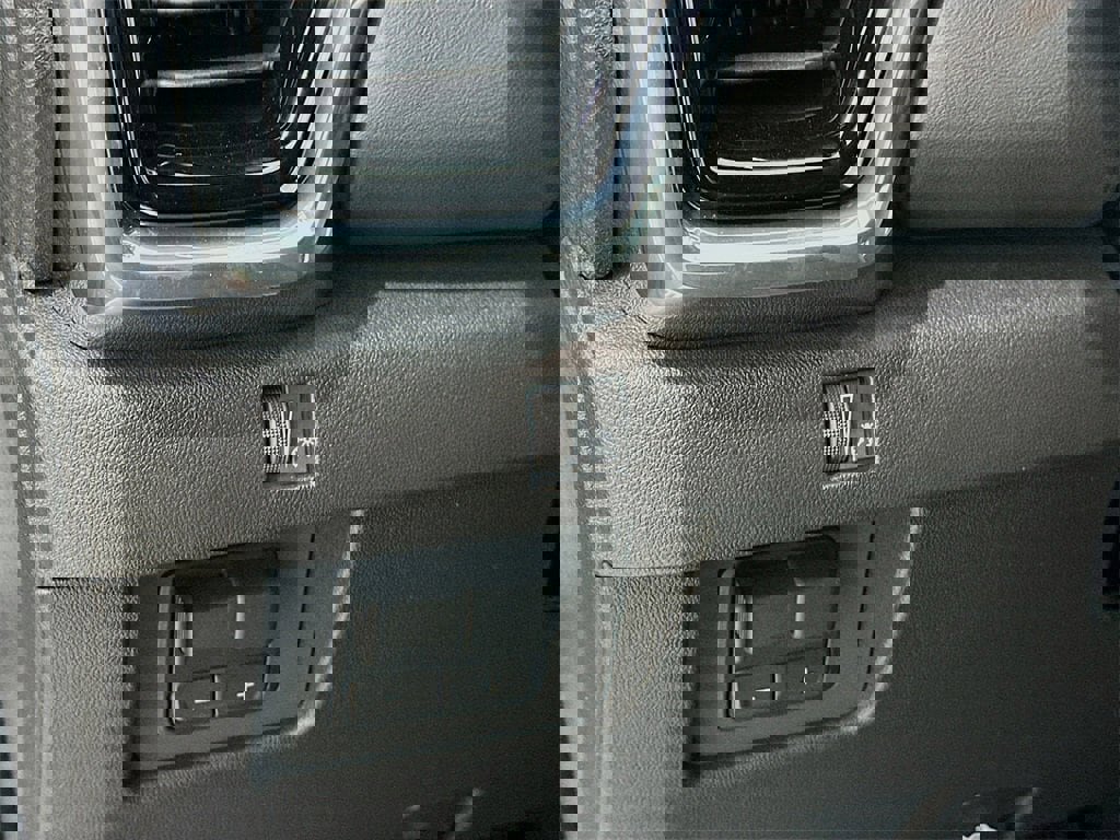 New 2026 GMC Canyon Elevation w/ Convenience Package image 10