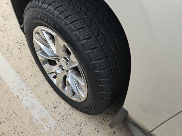 Used 2015 Chevrolet Tahoe LT AWD/4WD image 27