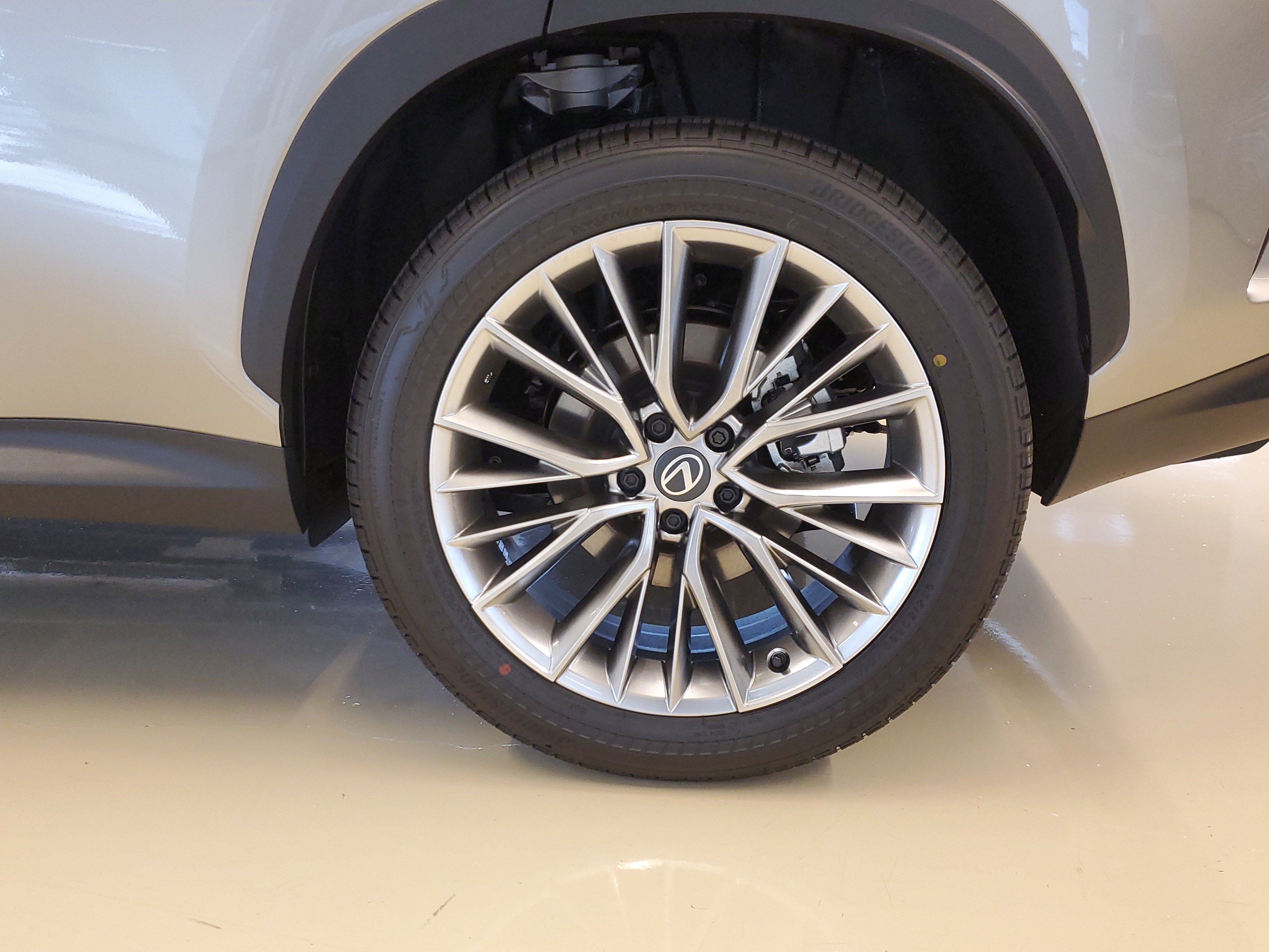 Certified 2026 Lexus NX 350 AWD w/ Luxury Package image 4