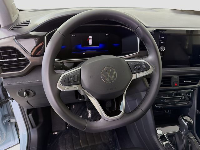 New 2026 Volkswagen Taos SE image 12