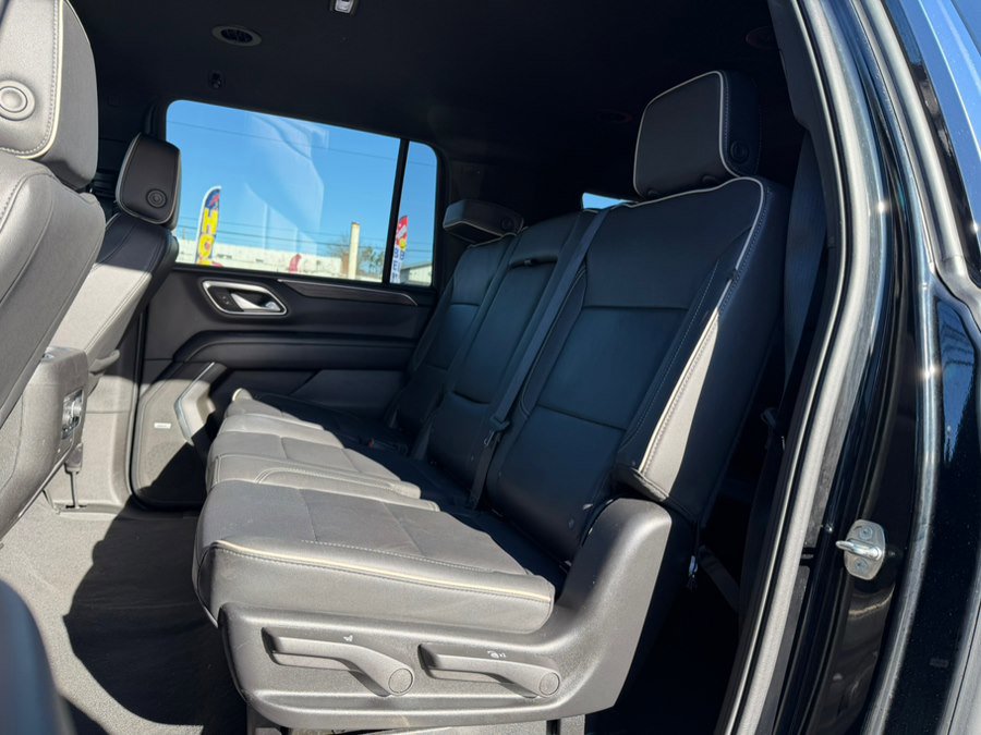 Used 2024 Chevrolet Suburban Premier image 20
