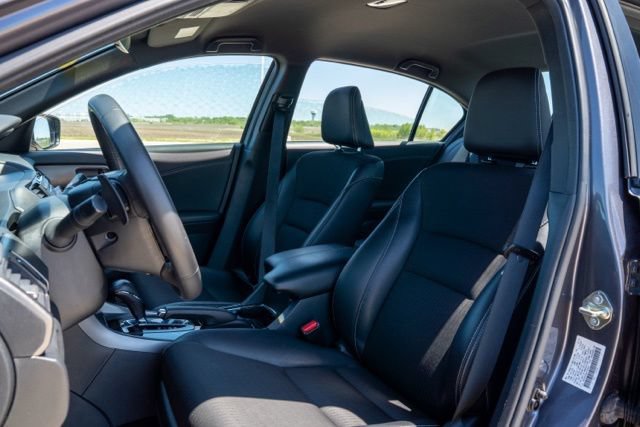 Used 2016 Honda Accord Sport image 14