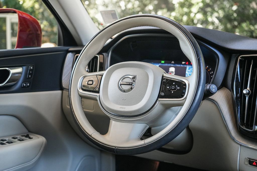 Used 2023 Volvo XC60 B5 Plus w/ Climate Package AWD/4WD image 14
