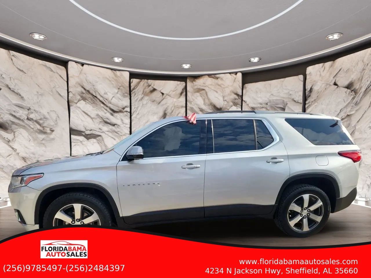 Used 2018 Chevrolet Traverse LT FWD image 4