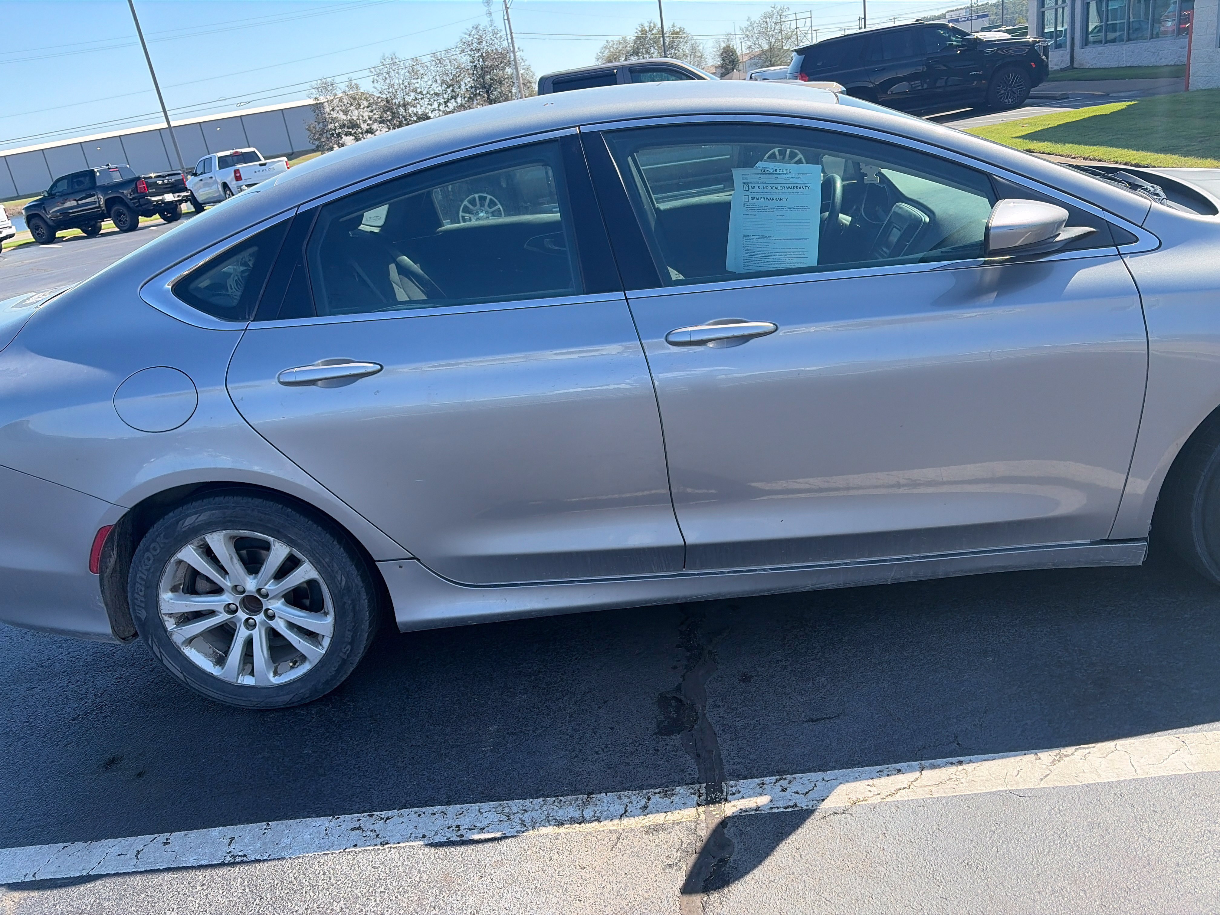 Used 2015 Chrysler 200 Limited FWD image 4