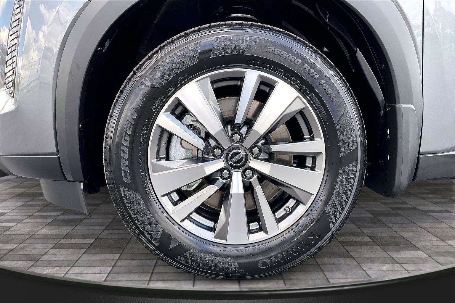 New 2026 Nissan Pathfinder SL FWD image 12