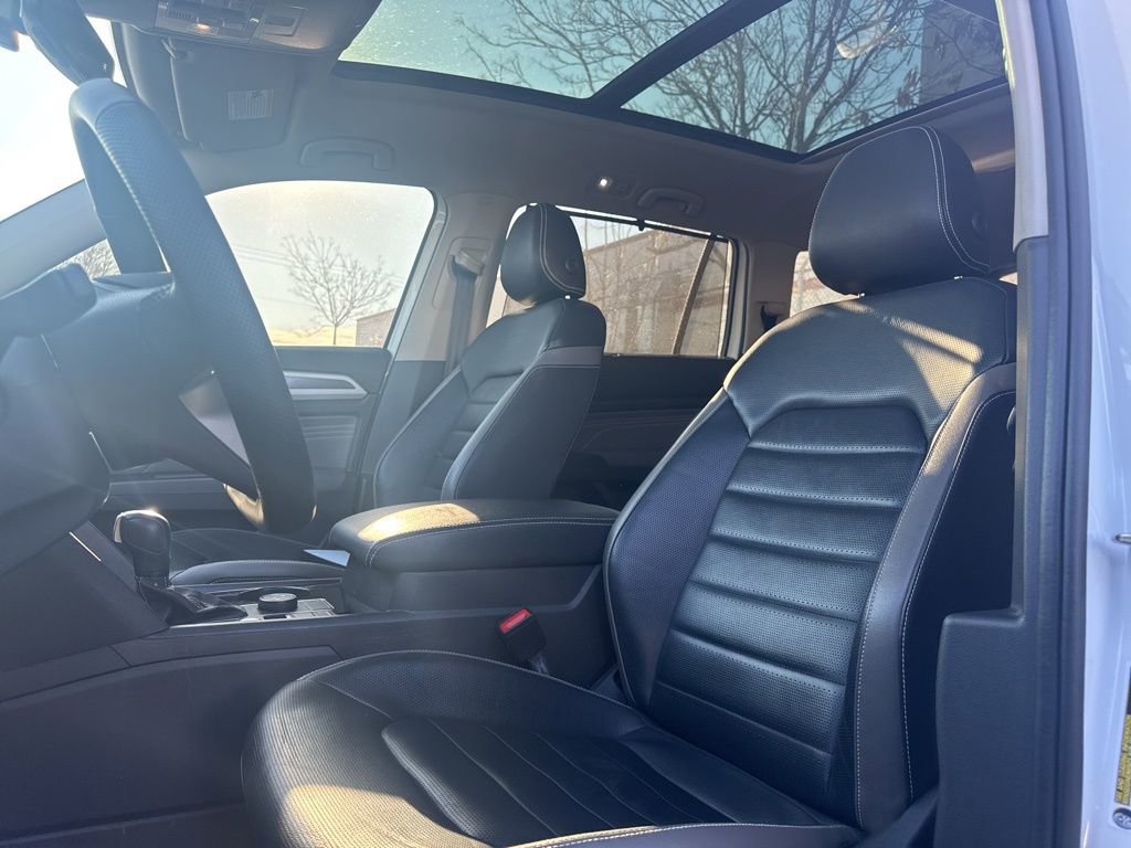 Used 2023 Volkswagen Atlas SEL Premium image 19