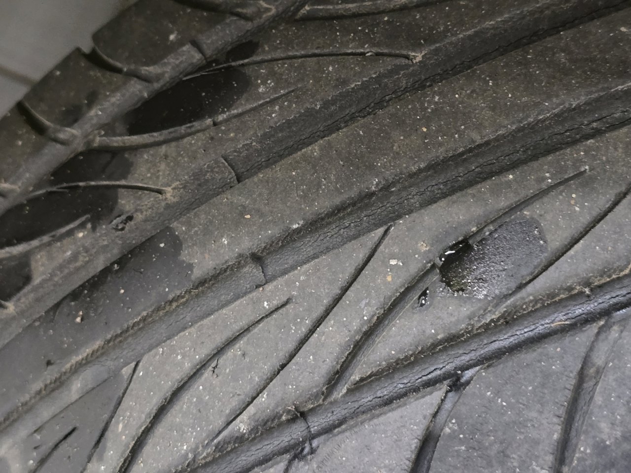 Used 2000 Toyota MR2 Base image 5