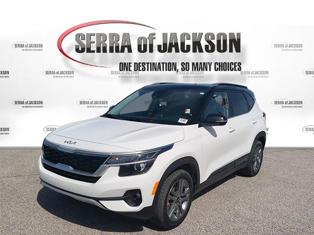 Certified 2022 Kia Seltos S image 4