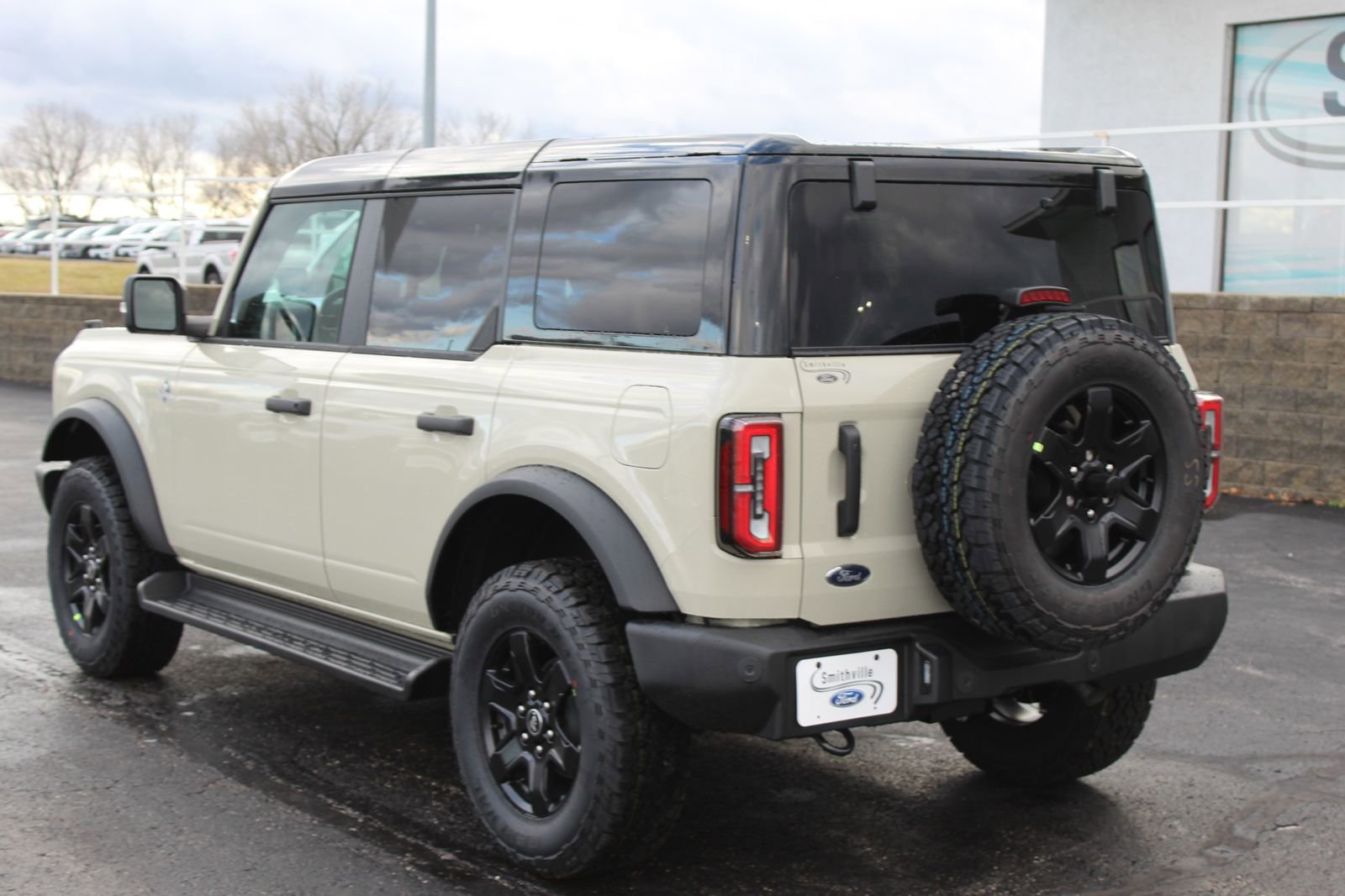New 2025 Ford Bronco Outer Banks image 6