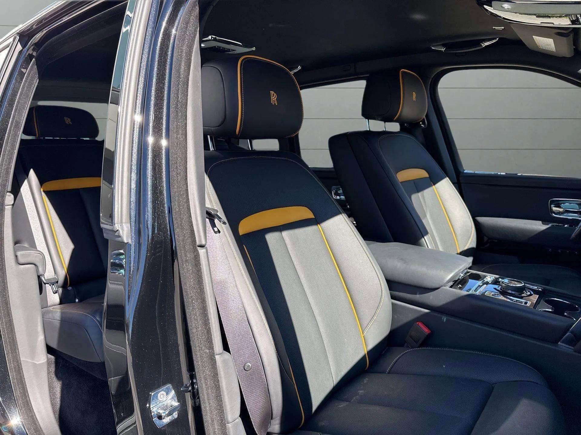 Used 2022 Rolls-Royce Cullinan image 24