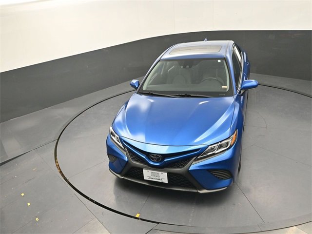 Used 2020 Toyota Camry SE image 10