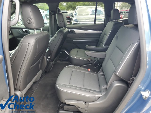 Used 2025 Buick Enclave Preferred FWD image 12