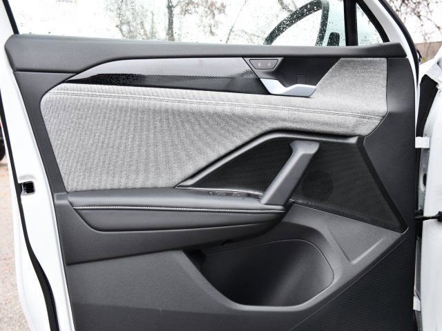 New 2026 Volkswagen Tiguan S image 10