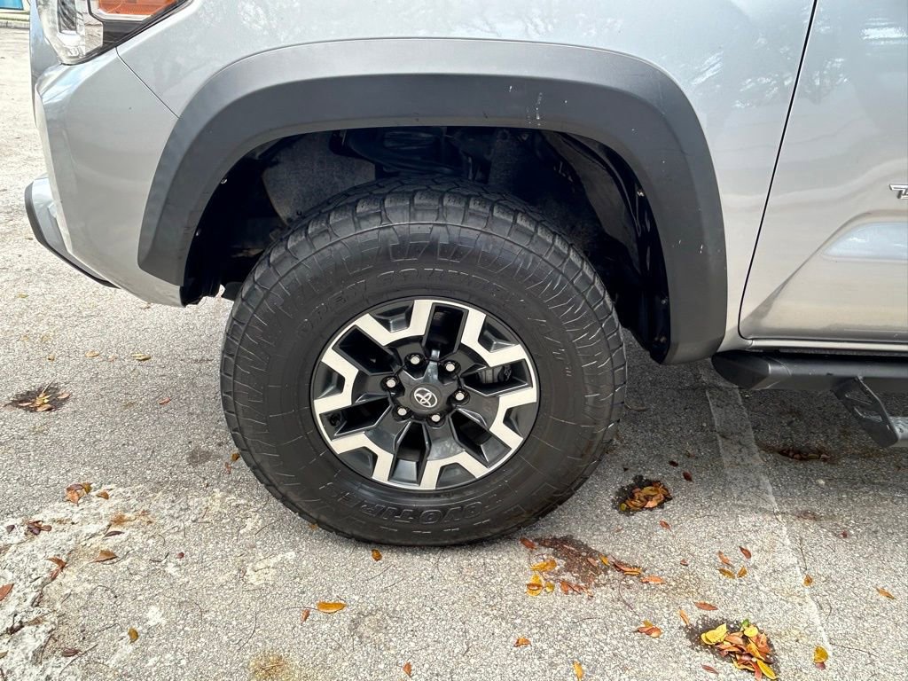 Used 2021 Toyota Tacoma TRD Off-Road image 33