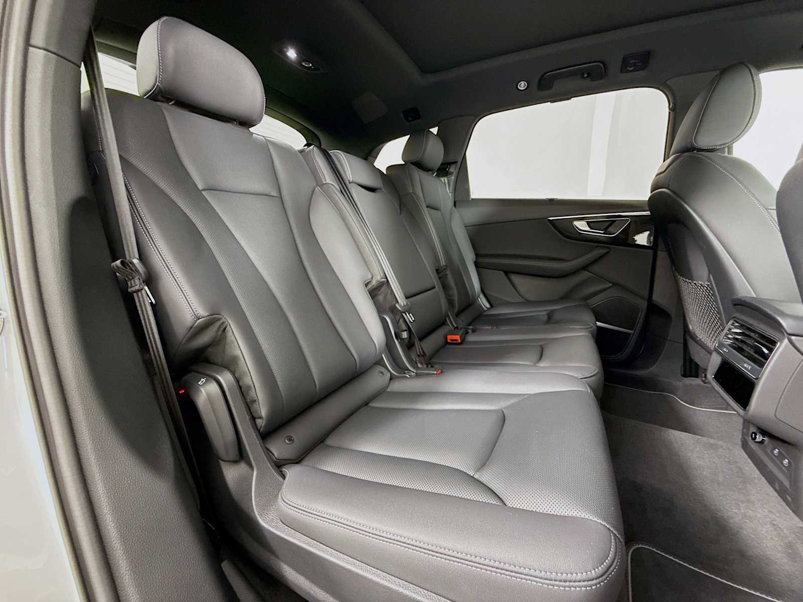Used 2025 Audi Q7 3.0T Premium Plus w/ Premium Plus Package image 28