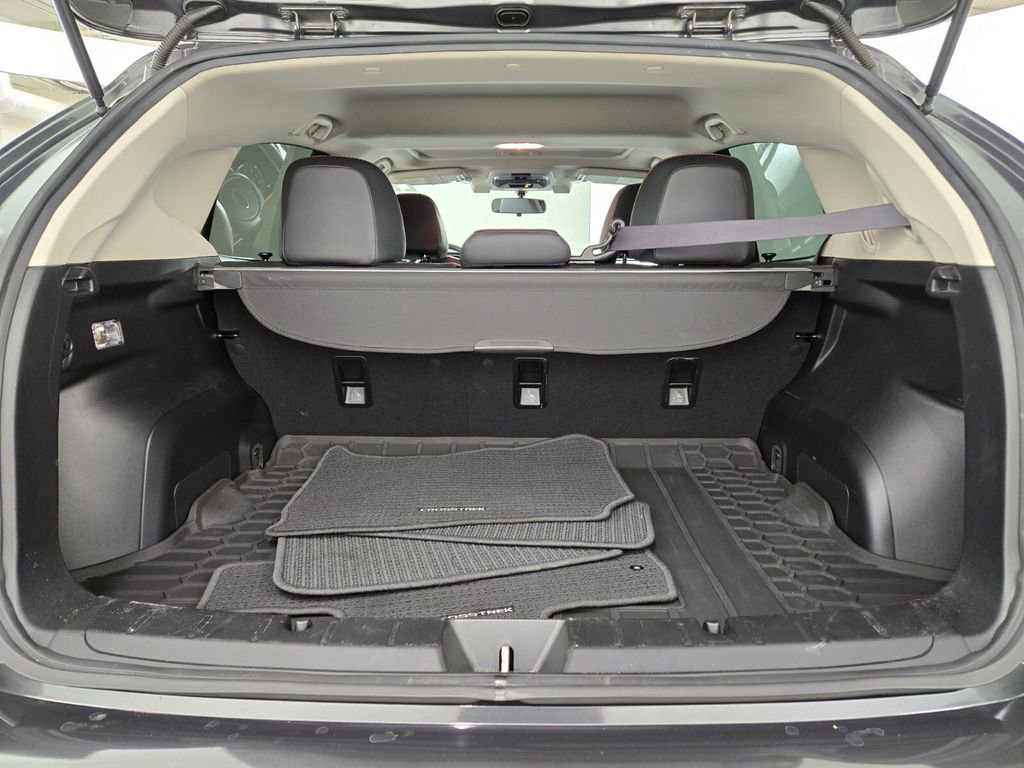 Certified 2022 Subaru Crosstrek 2.5i Limited w/ Moonroof Package 2 image 19