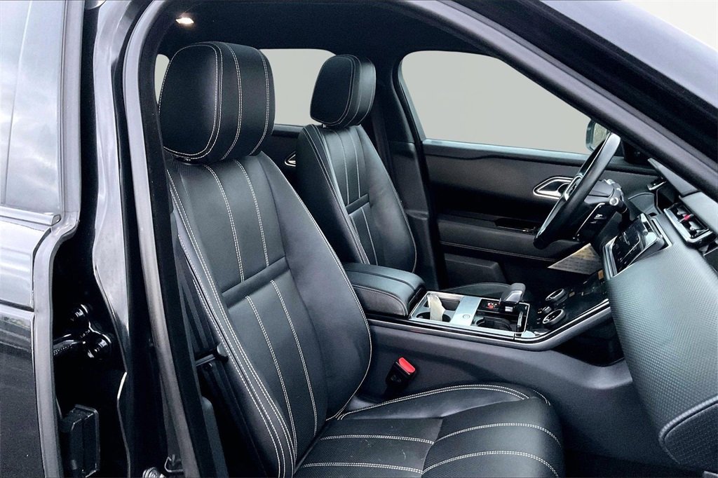 Used 2021 Land Rover Range Rover Velar R-Dynamic S image 31