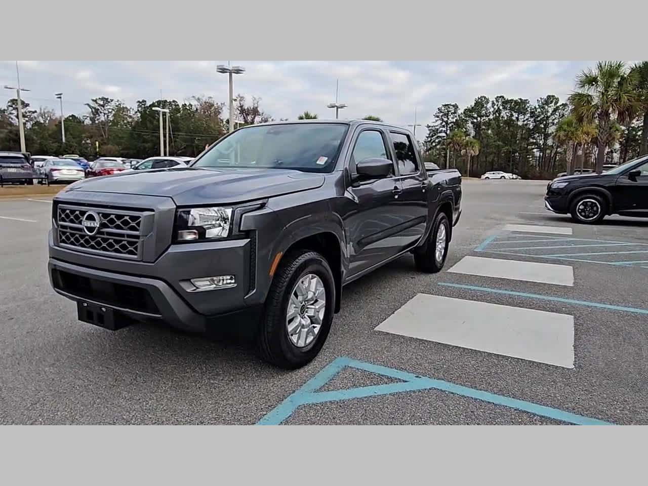 Used 2024 Nissan Frontier SV w/ SV Convenience Package image 21